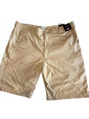 Dickies NWT Cooling Temp-iQ Regular Fit Khaki Shorts Mens Size 42 Summer Stretch